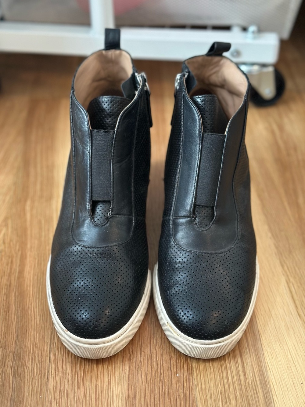 Linea Paolo Black Leather Hidden Wedge Sneaker Booties Size 8